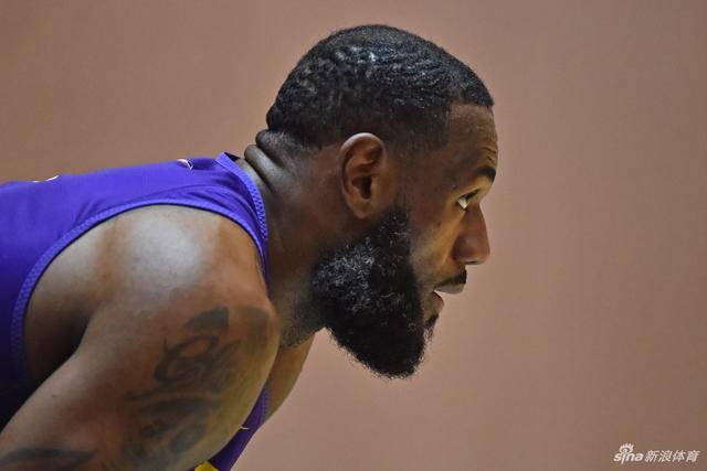 斯诺克世锦赛赵心童战胜丁俊晖晋级八强